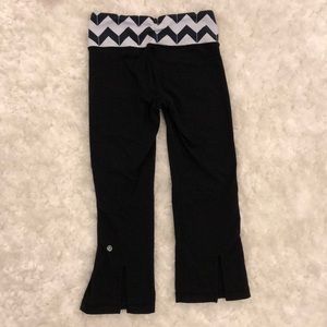 Lululemon cropped yoga pants size 4